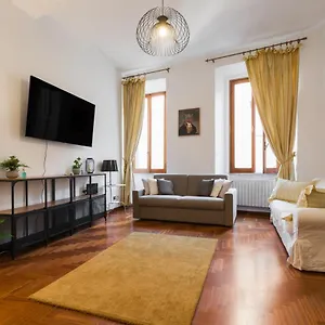 Apartment Vicolo Delle Grotte, Rome